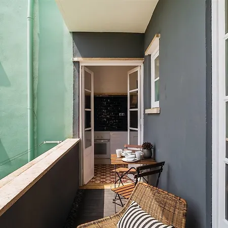 Pedrouços 37 Apartamento *