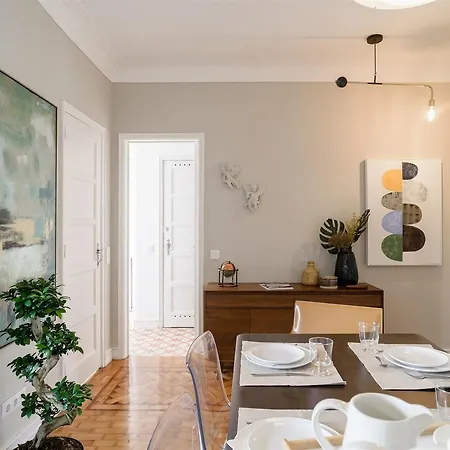 Pedrouços 37 * Lisboa