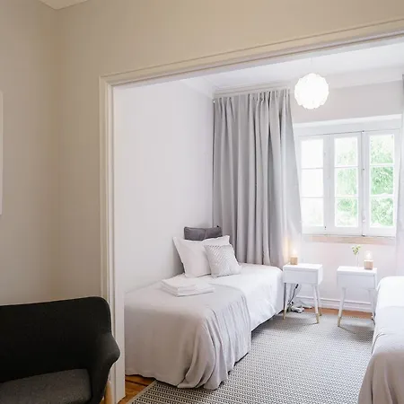 Pedrouços 37 Apartamento *