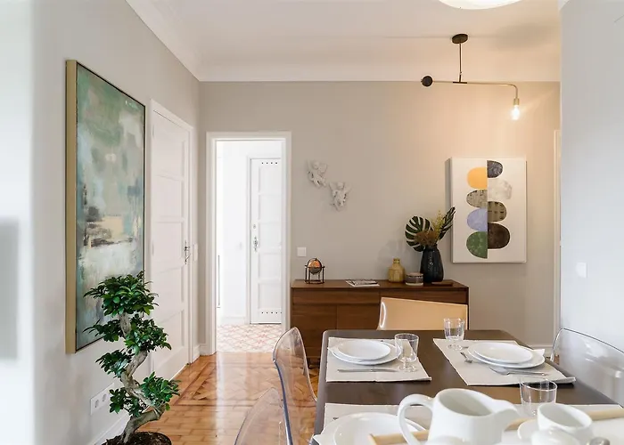 Pedroucos 37 * Lisboa